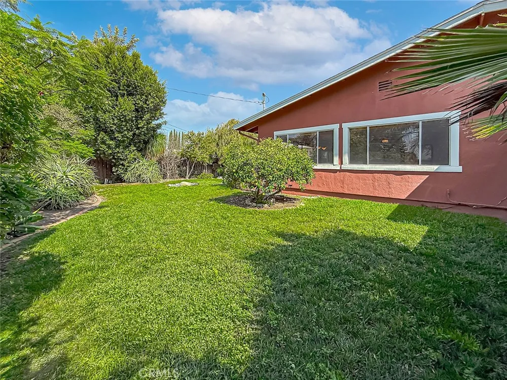 862 Camino La Maida Thousand Oaks, CA 91360