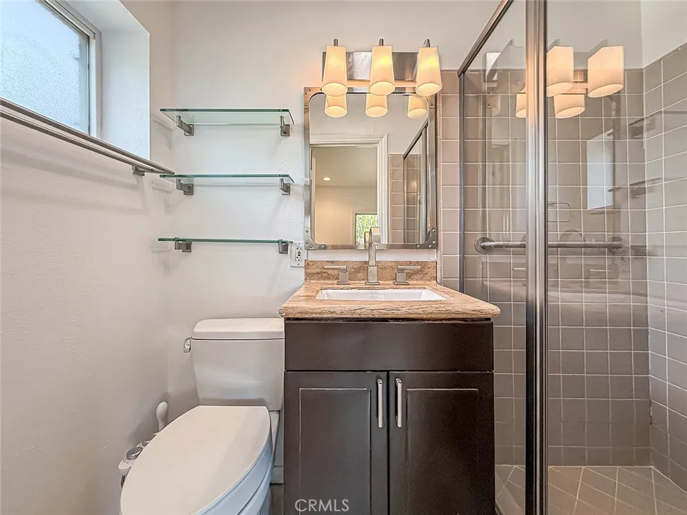 862 Camino La Maida Thousand Oaks, CA 91360