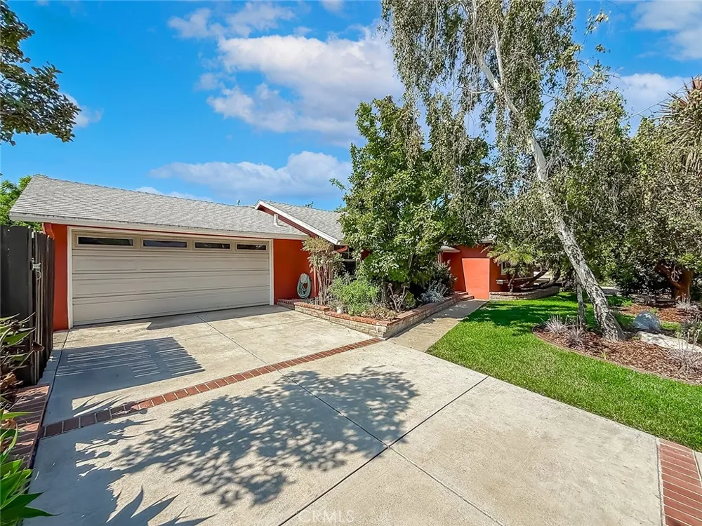 862 Camino La Maida Thousand Oaks, CA 91360