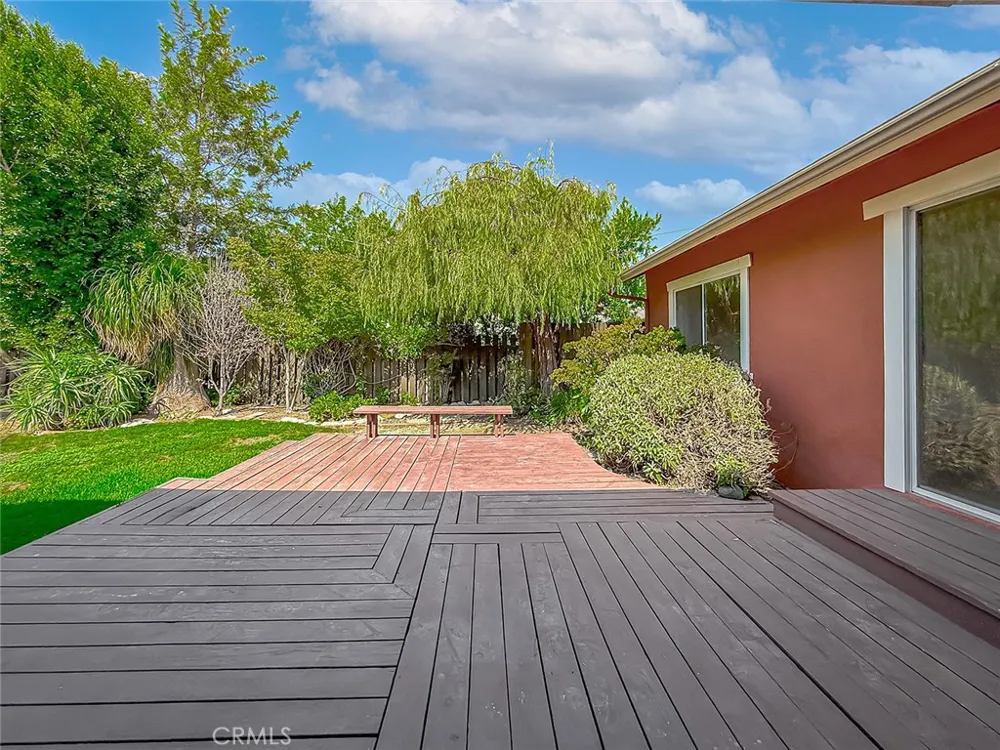 862 Camino La Maida Thousand Oaks, CA 91360