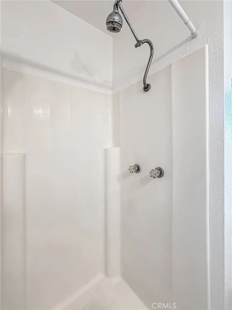 862 Camino La Maida Thousand Oaks, CA 91360
