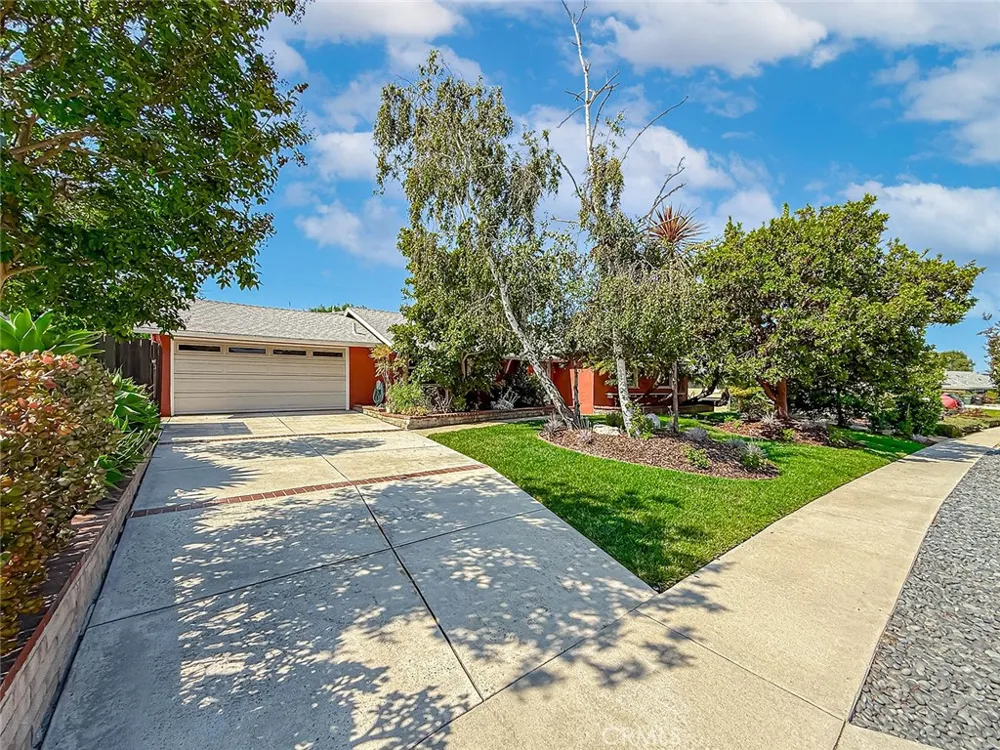 862 Camino La Maida Thousand Oaks, CA 91360