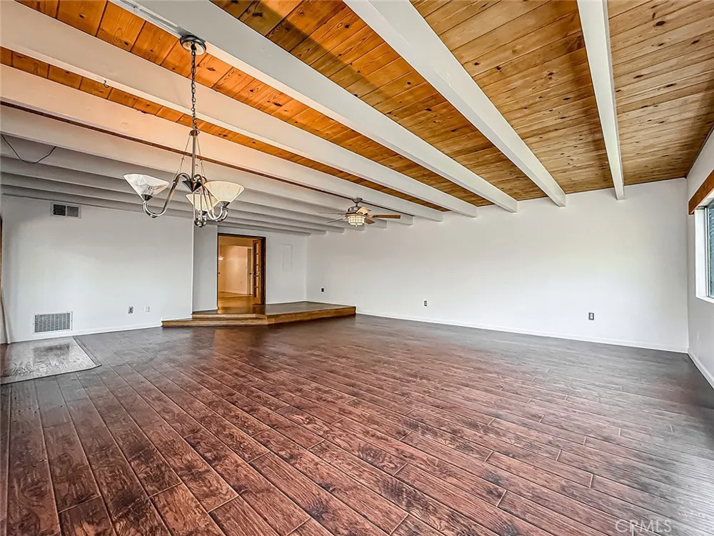 862 Camino La Maida Thousand Oaks, CA 91360