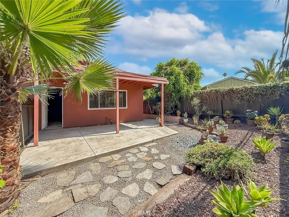 862 Camino La Maida Thousand Oaks, CA 91360