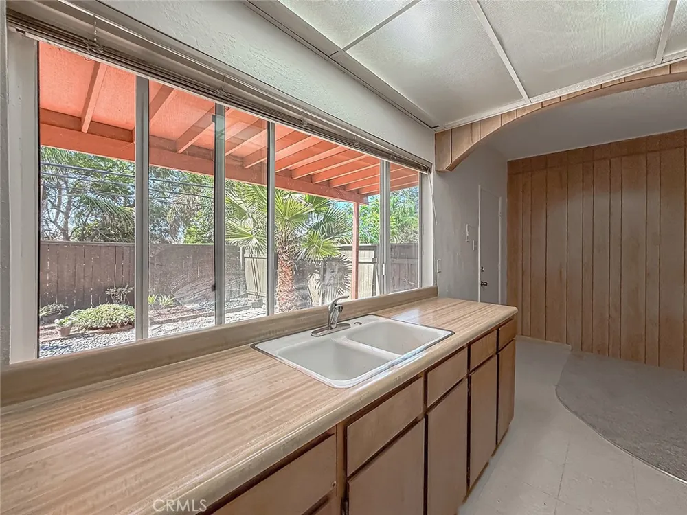 862 Camino La Maida Thousand Oaks, CA 91360