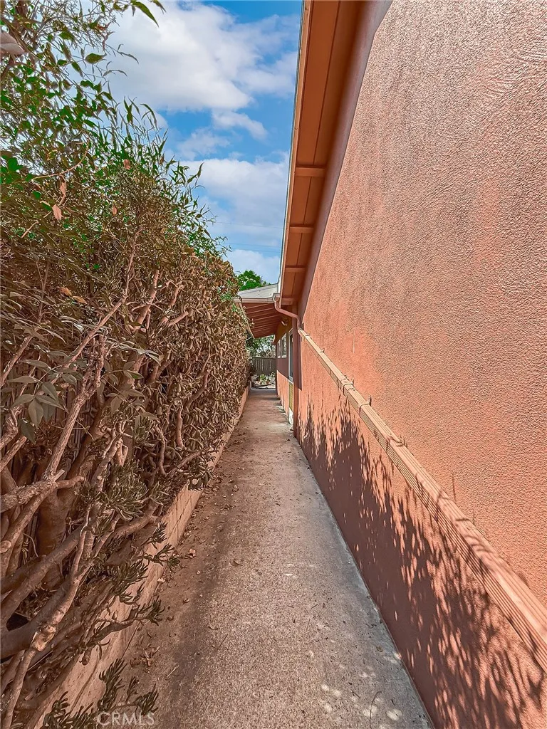862 Camino La Maida Thousand Oaks, CA 91360