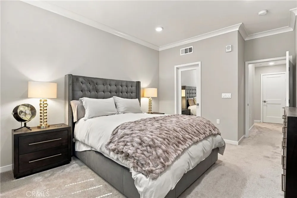 227 Bowery Irvine, CA 92612