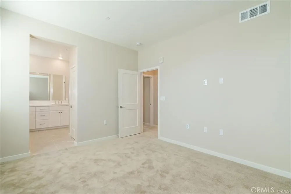 227 Bowery Irvine, CA 92612