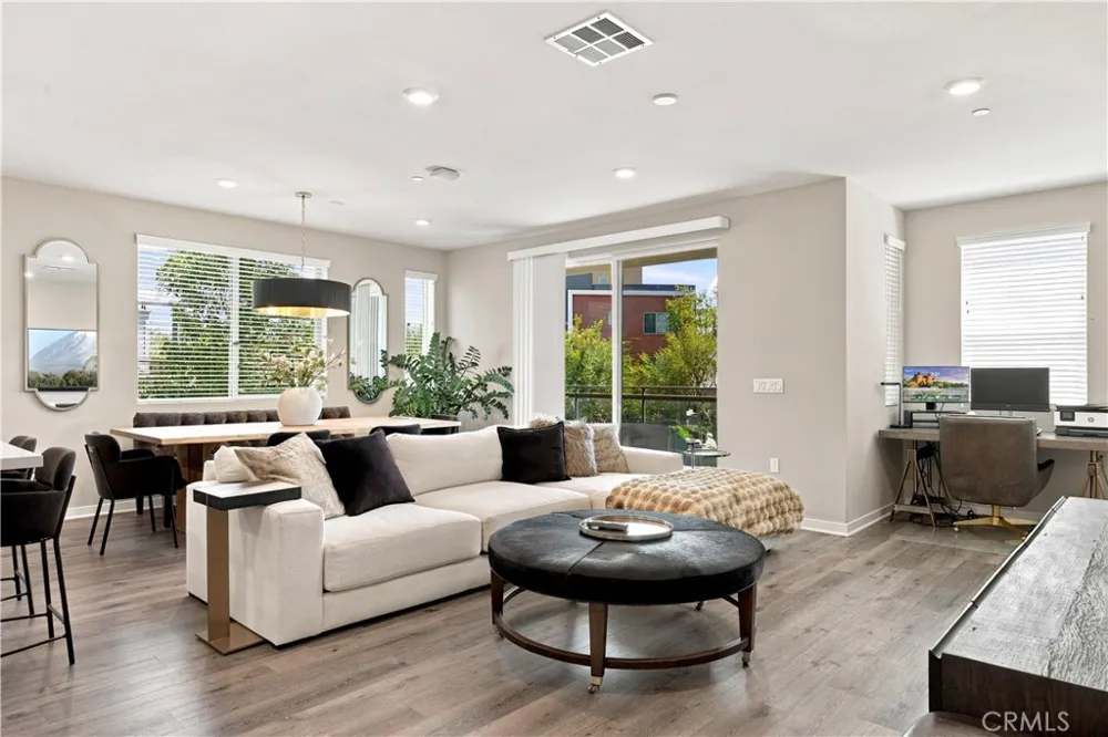 227 Bowery Irvine, CA 92612