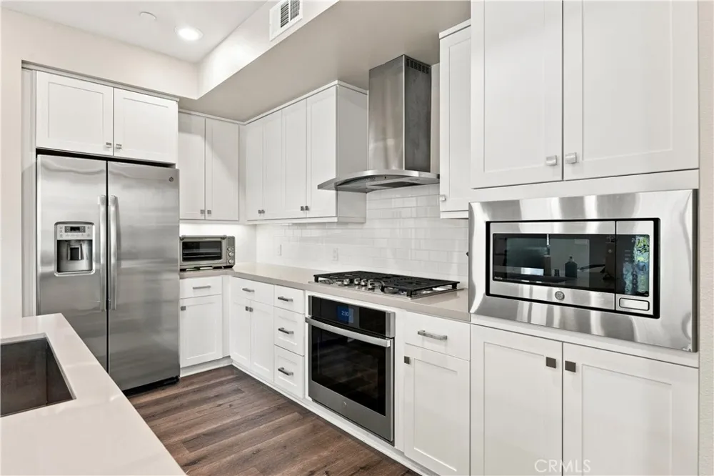 227 Bowery Irvine, CA 92612