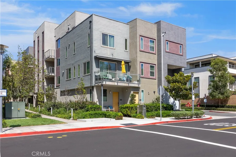 227 Bowery Irvine, CA 92612