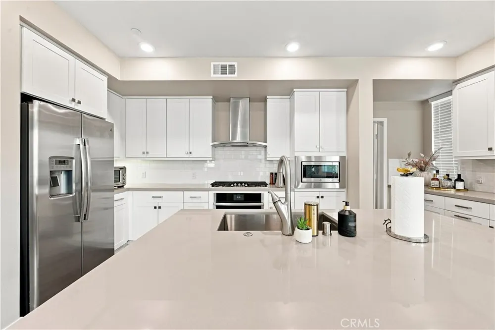 227 Bowery Irvine, CA 92612
