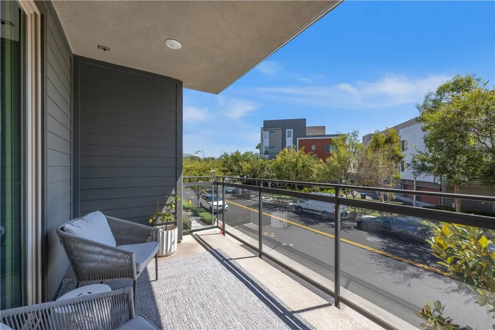 227 Bowery Irvine, CA 92612