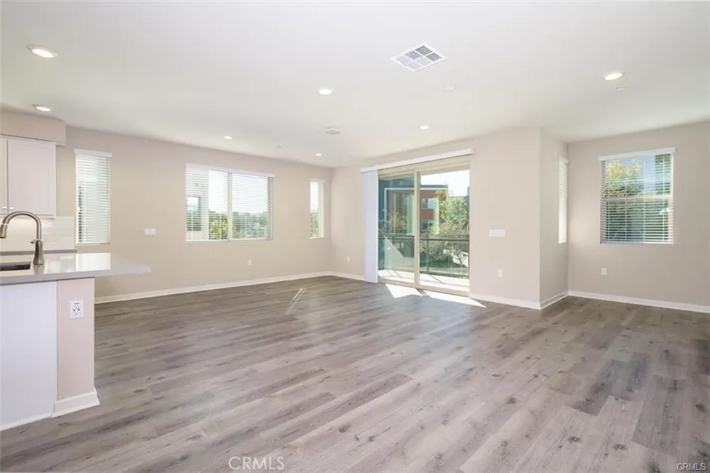 227 Bowery Irvine, CA 92612