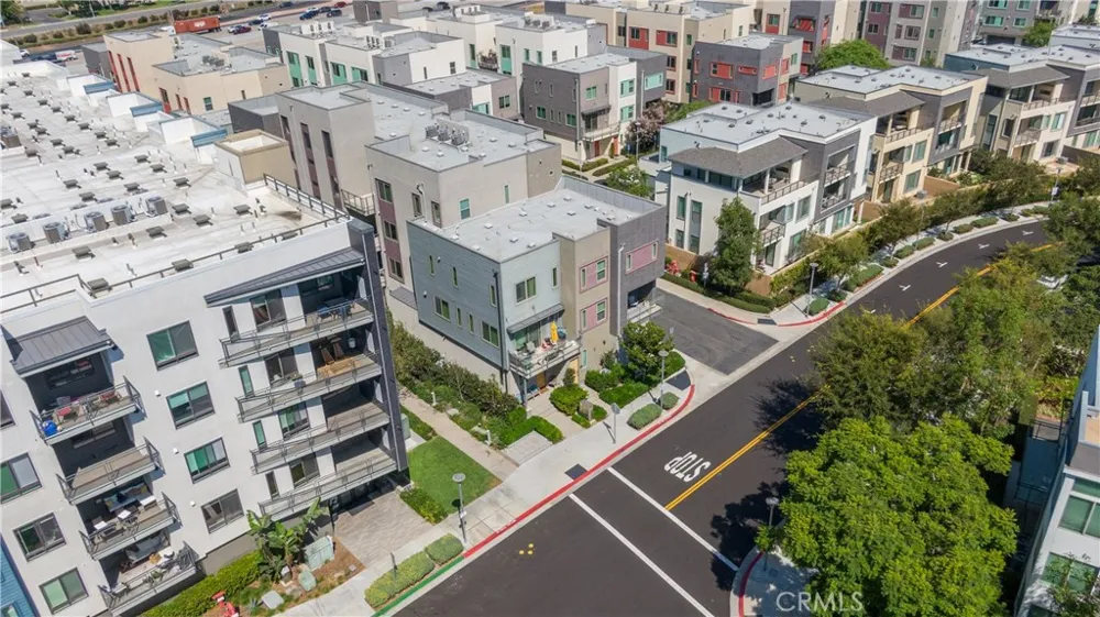 227 Bowery Irvine, CA 92612