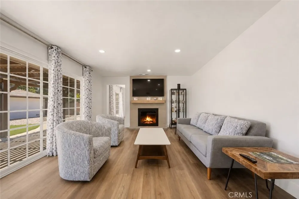 20800 Chatsworth Street Chatsworth, CA 91311
