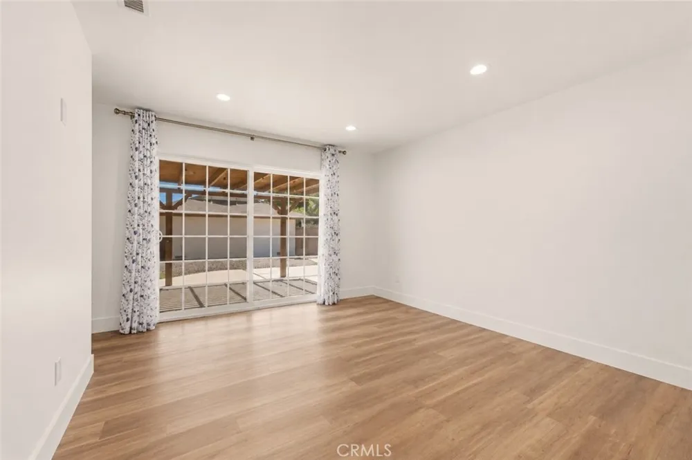 20800 Chatsworth Street Chatsworth, CA 91311