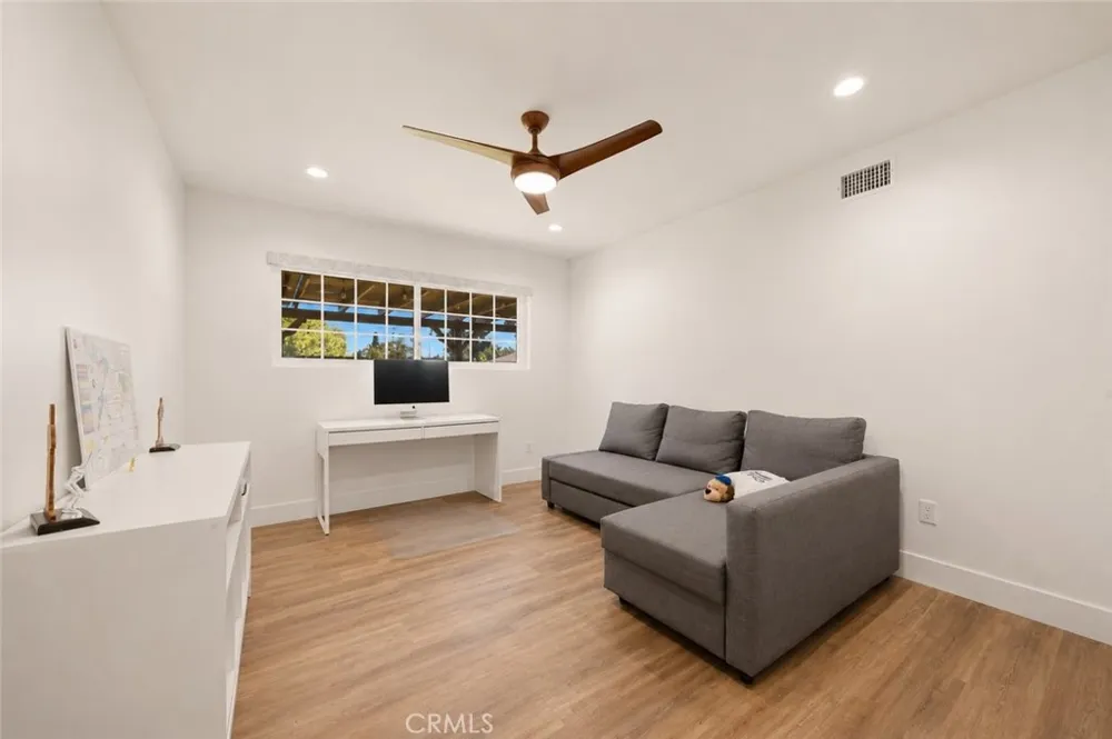 20800 Chatsworth Street Chatsworth, CA 91311