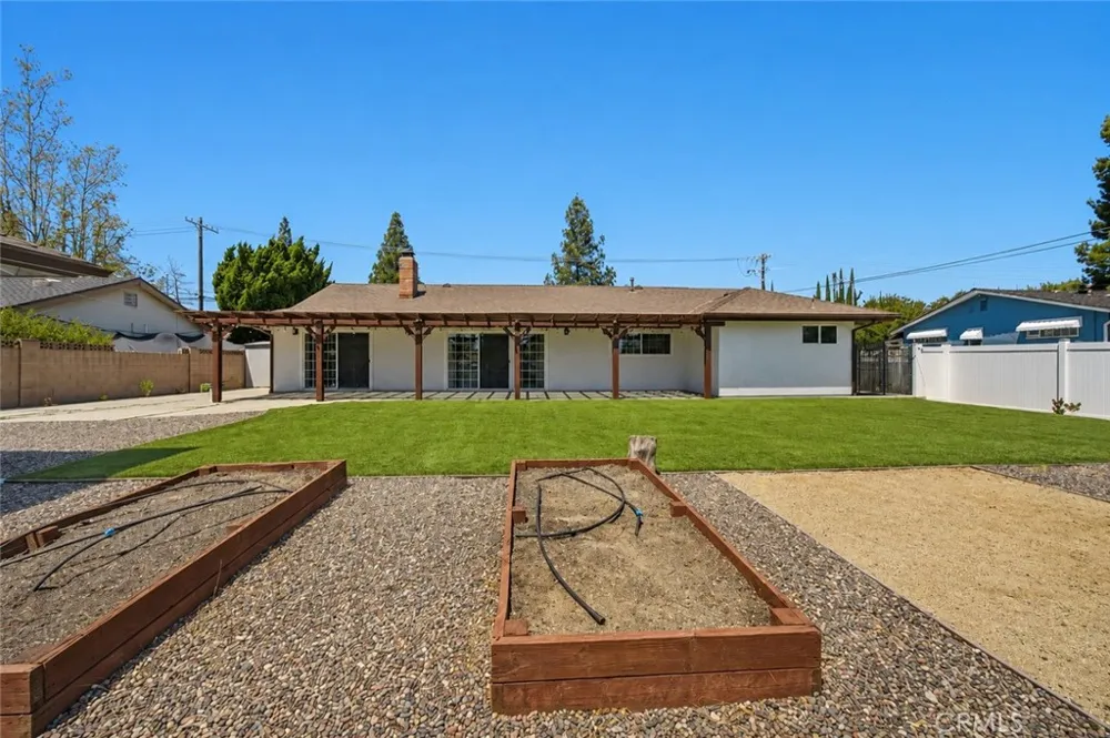 20800 Chatsworth Street Chatsworth, CA 91311
