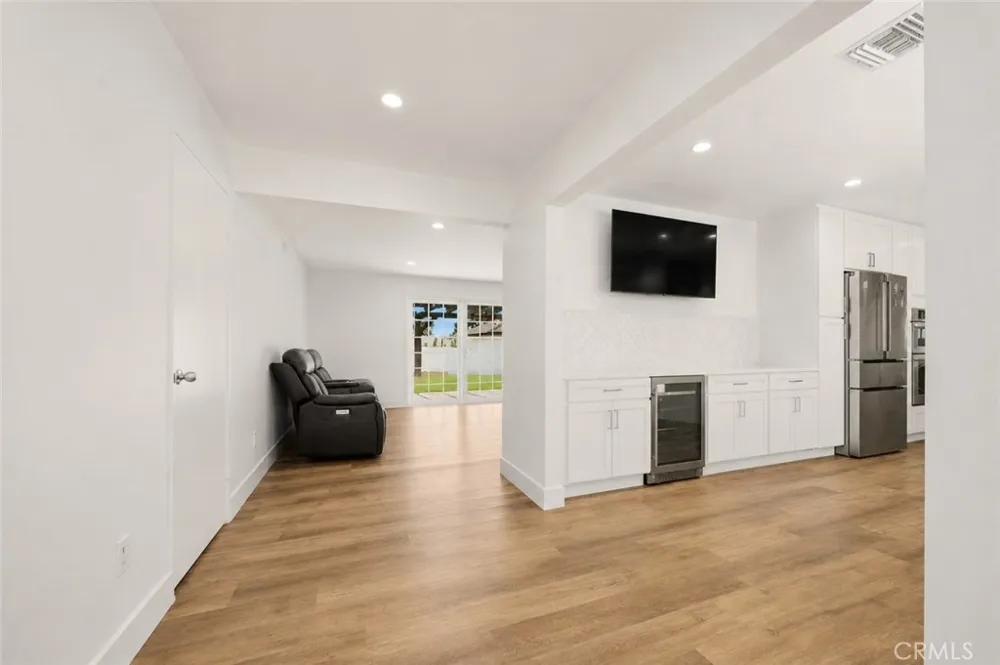 20800 Chatsworth Street Chatsworth, CA 91311