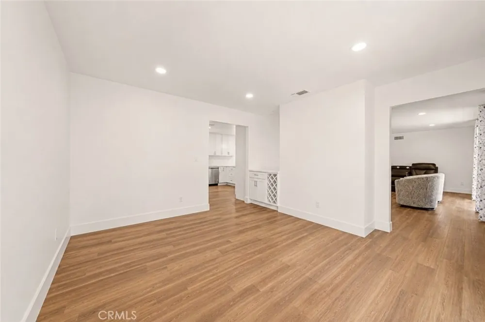 20800 Chatsworth Street Chatsworth, CA 91311