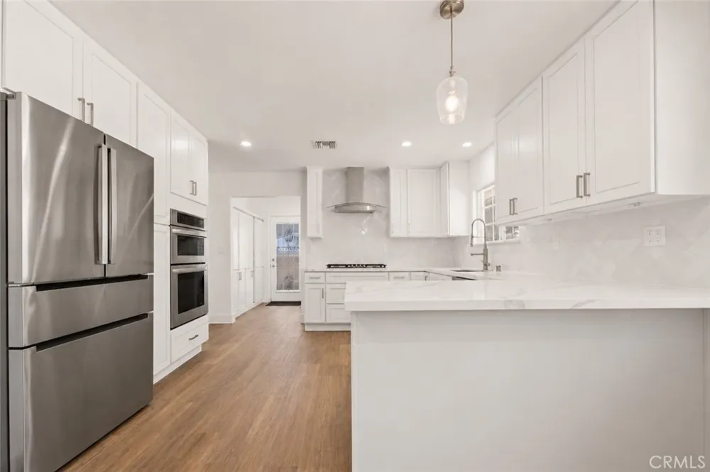 20800 Chatsworth Street Chatsworth, CA 91311