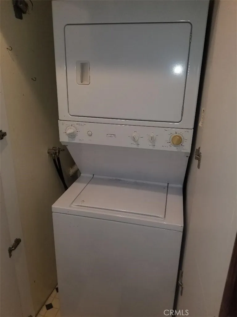 2253 Martin #212 Irvine, CA 92612