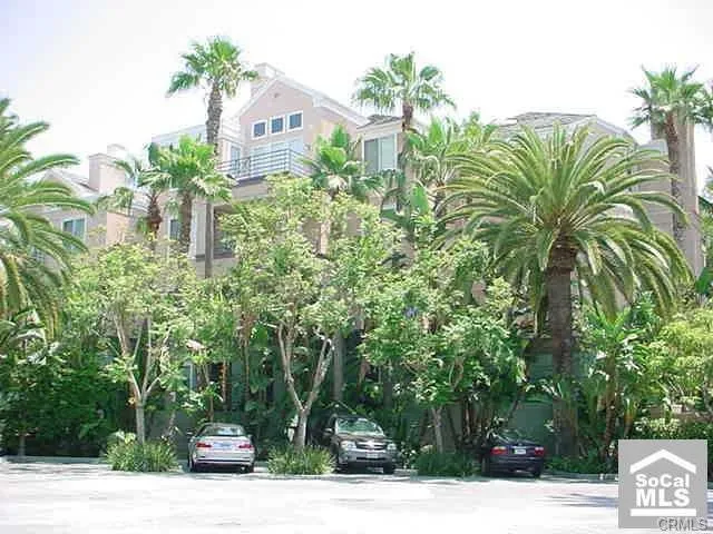 2253 Martin #212 Irvine, CA 92612