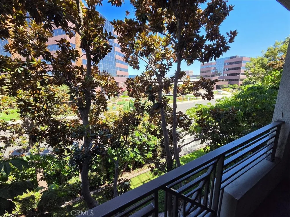 2253 Martin #212 Irvine, CA 92612