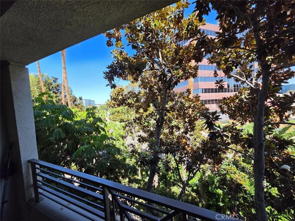 2253 Martin #212 Irvine, CA 92612