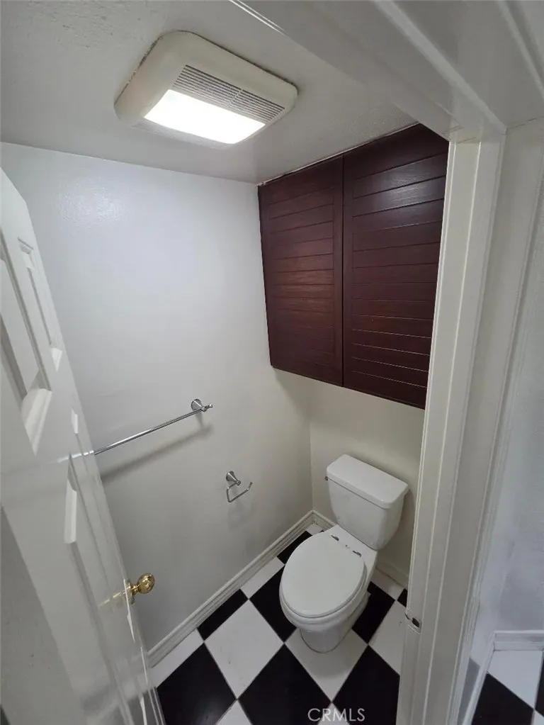 2253 Martin #212 Irvine, CA 92612