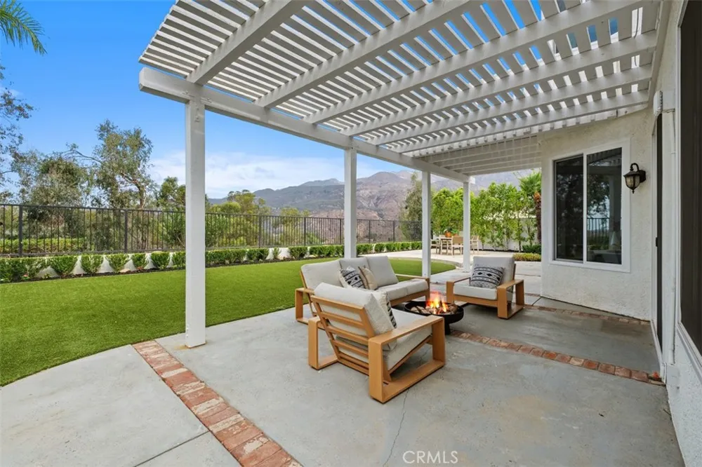 20811 Shadow Rock Rancho Santa Margarita, CA 92679