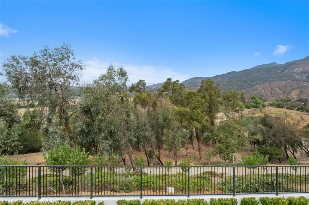 20811 Shadow Rock Rancho Santa Margarita, CA 92679