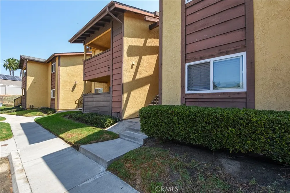 530 Calle Montecito Oceanside, CA 92057