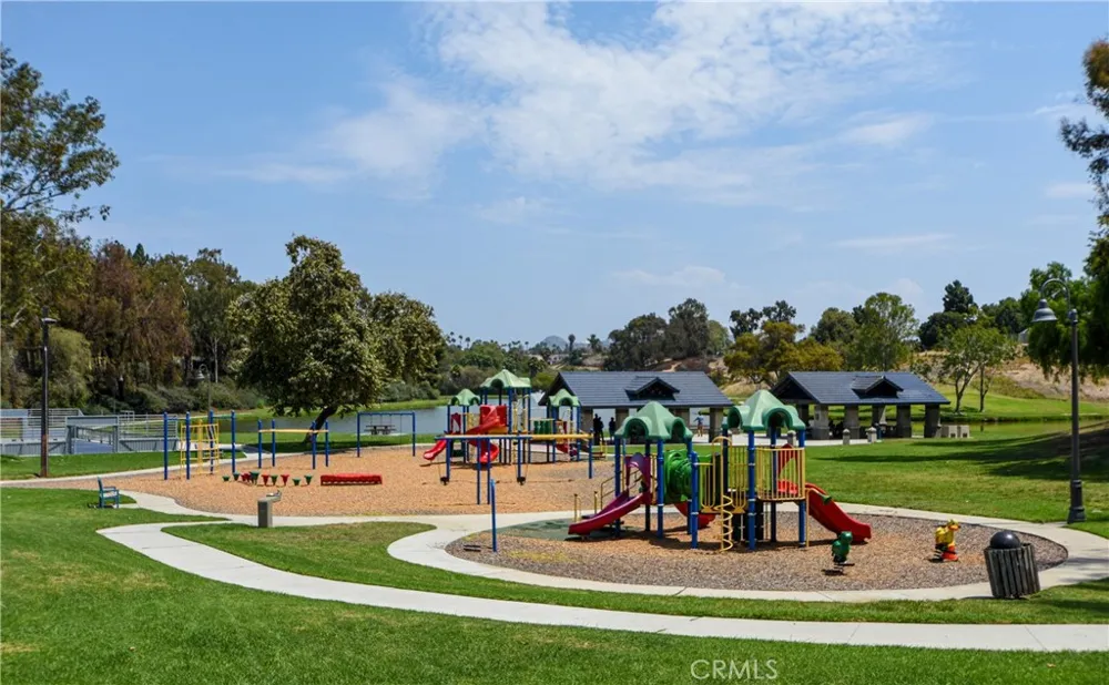 530 Calle Montecito Oceanside, CA 92057