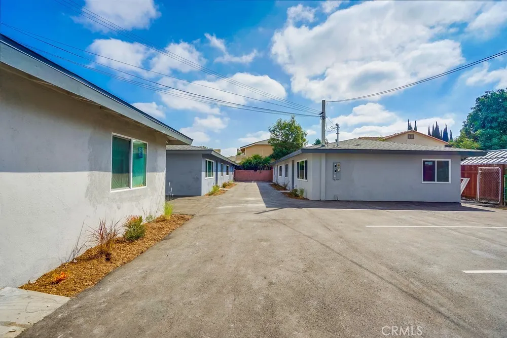 13838 Arthur Paramount, CA 90723