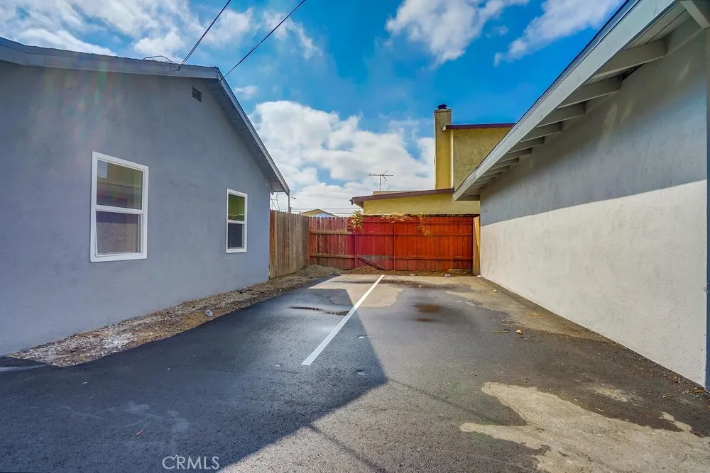 13838 Arthur Paramount, CA 90723