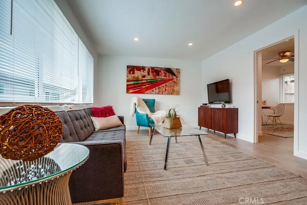 13838 Arthur Paramount, CA 90723