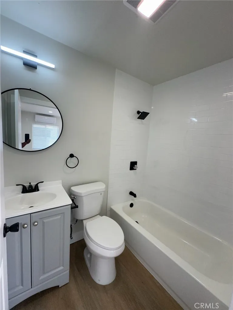 8939 Elizabeth #E South Gate, CA 90280