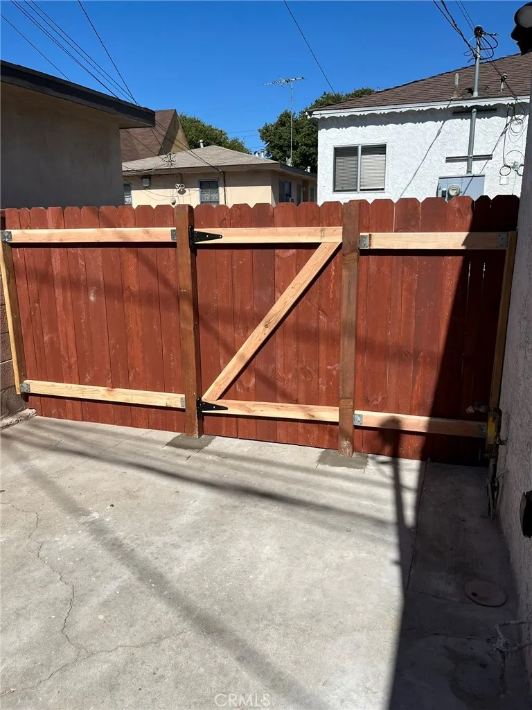 8939 Elizabeth #E South Gate, CA 90280