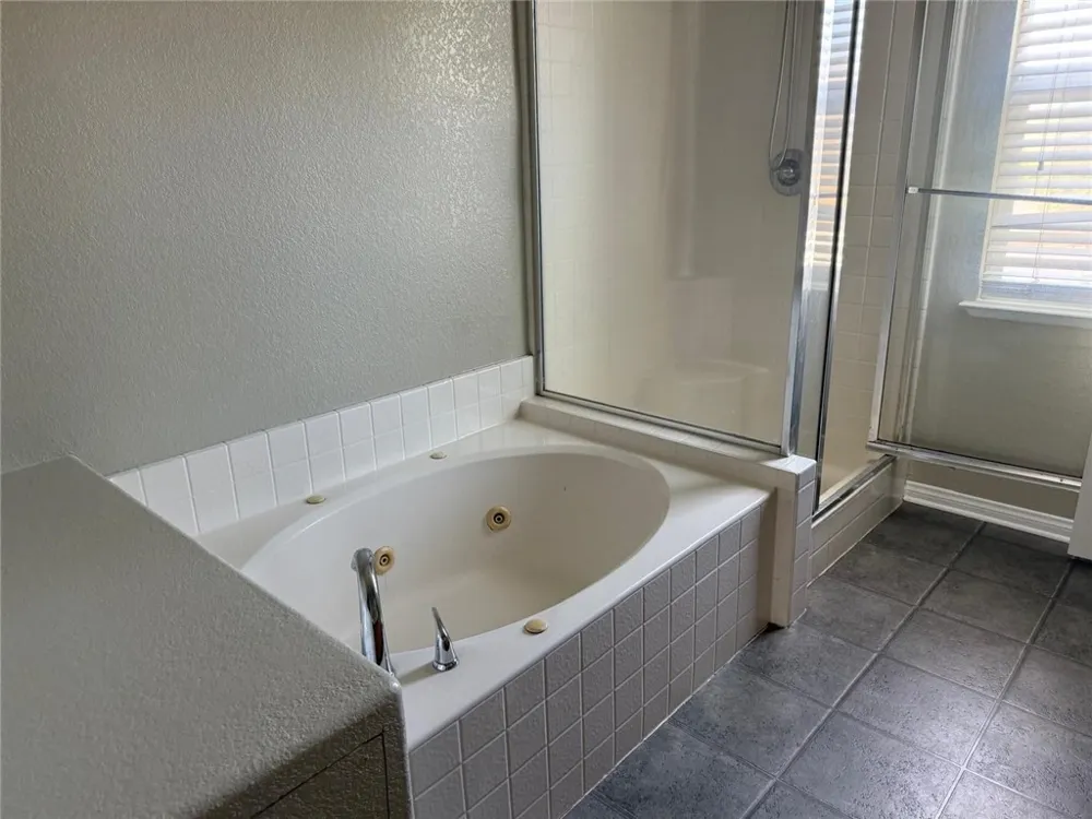 1742 Edmon Way Riverside, CA 92501