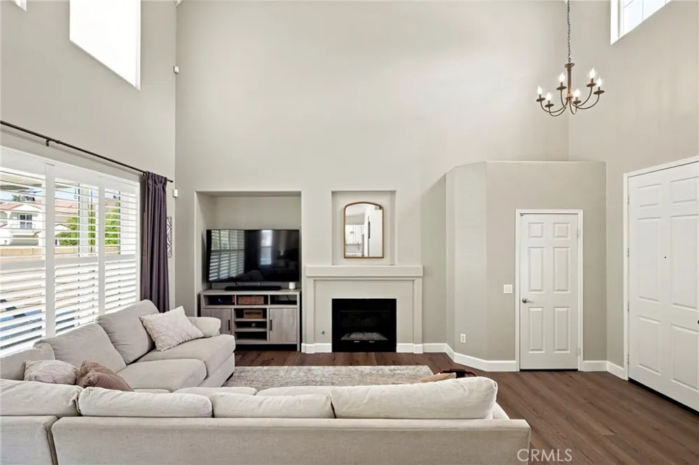 39223 Devotion Lane Murrieta, CA 92563