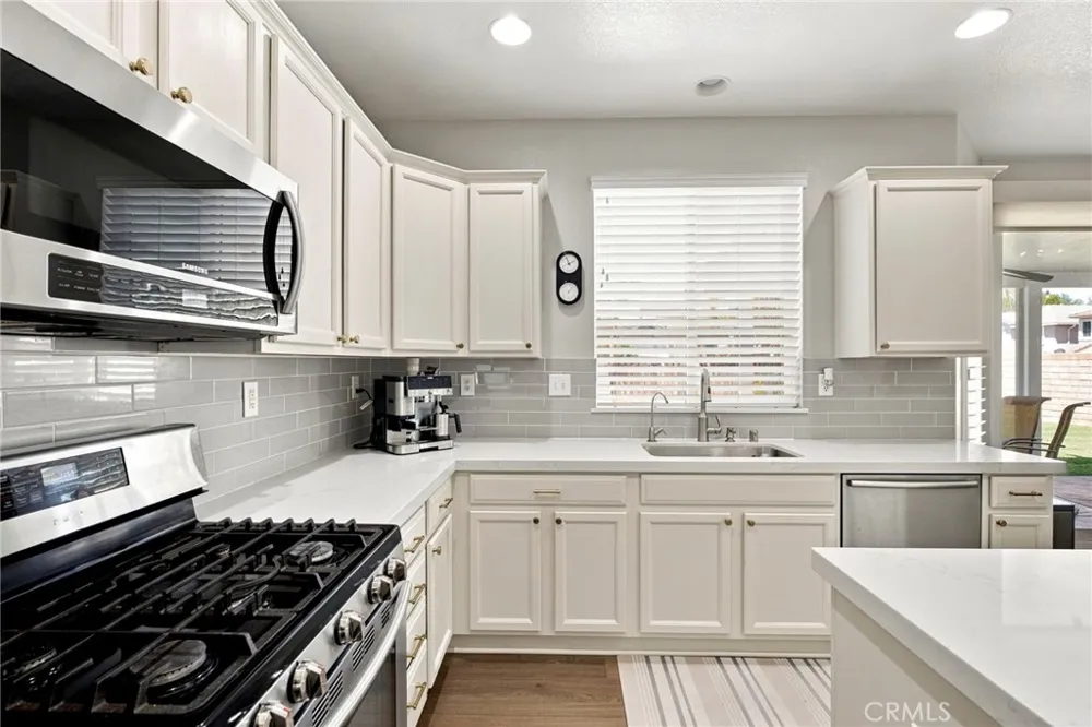 39223 Devotion Lane Murrieta, CA 92563