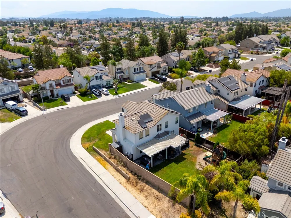 39223 Devotion Lane Murrieta, CA 92563