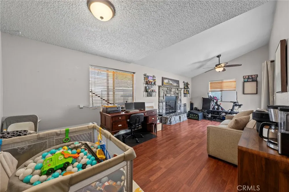 27620 Connie Menifee, CA 92586