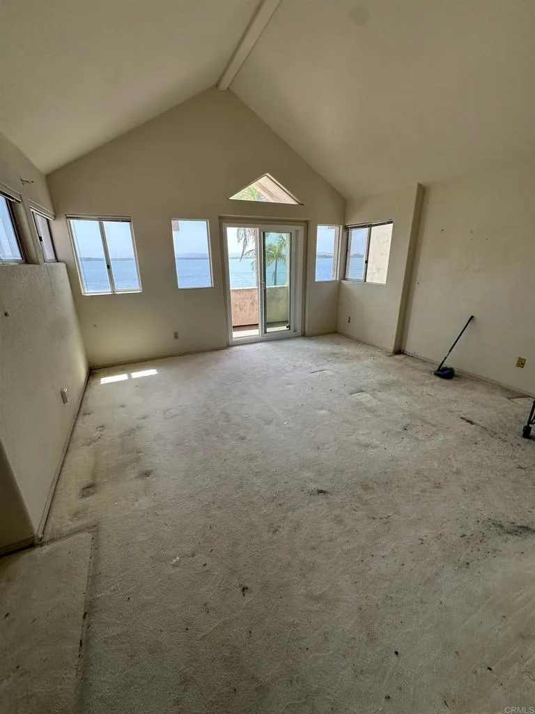 41 SPINNAKER WAY Coronado, CA 92118