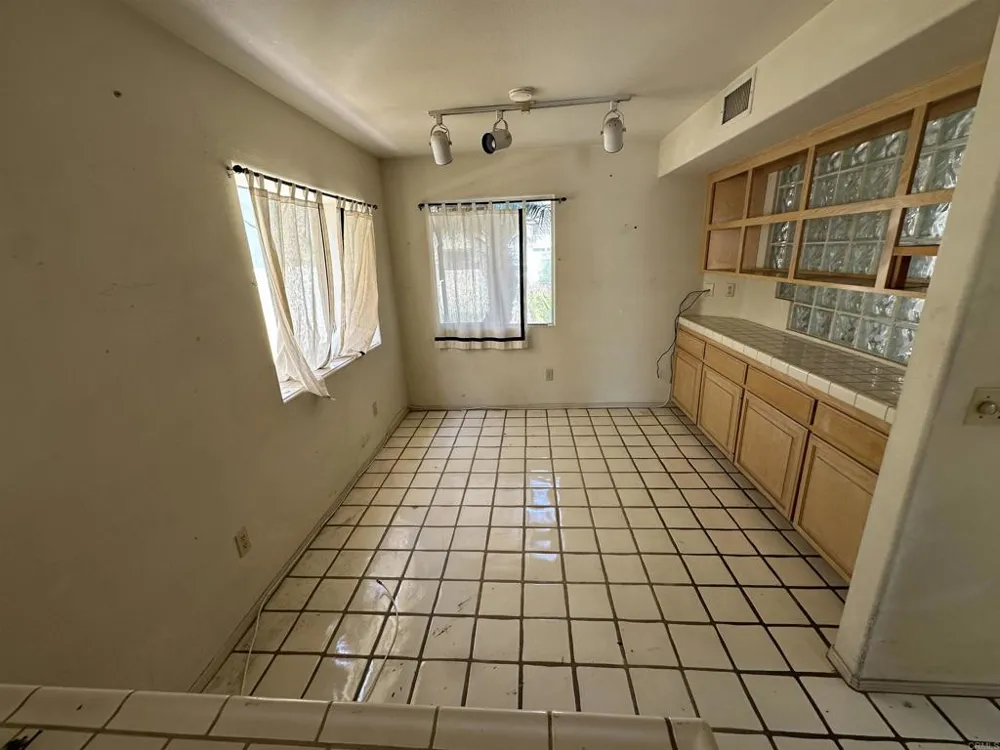 41 SPINNAKER WAY Coronado, CA 92118