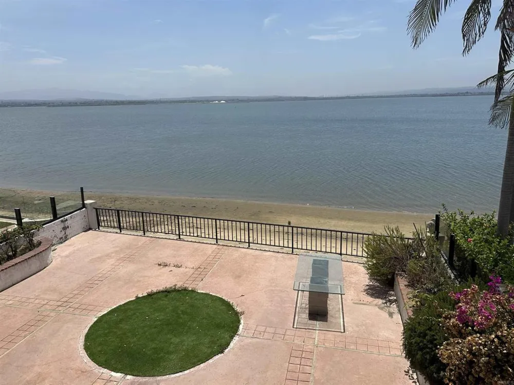 41 SPINNAKER WAY Coronado, CA 92118