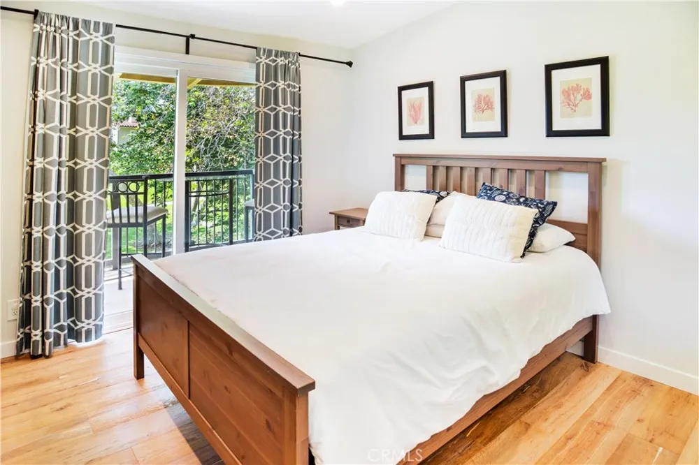 2112 Vista Dorado Newport Beach, CA 92660
