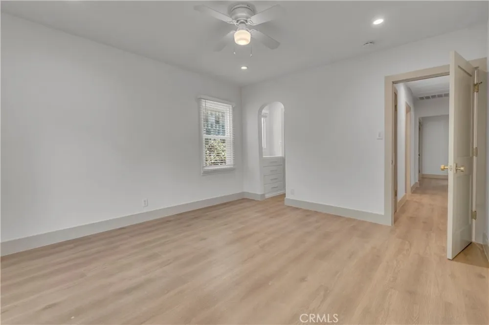 11944 Hesby Street Valley Village, CA 91607